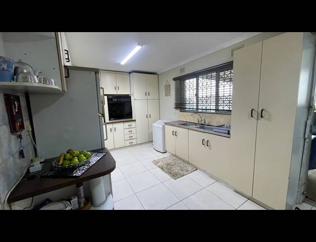 3 BEDROOM HOUSE FOR SALE IN NEWLANDS EAST